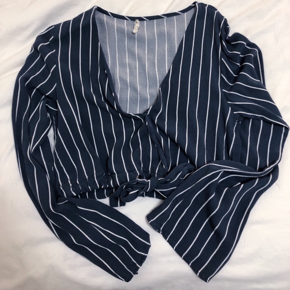 Pacsun cropped shirt - Picture 1 of 2